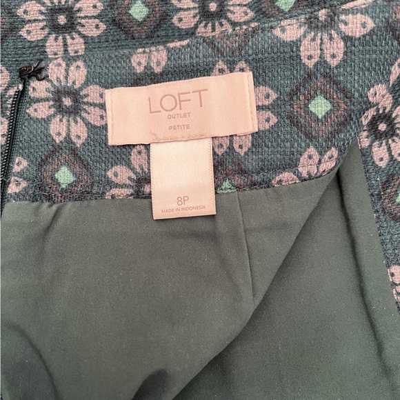 LOFT Green Floral Pencil Skirt - Picture 6 of 6